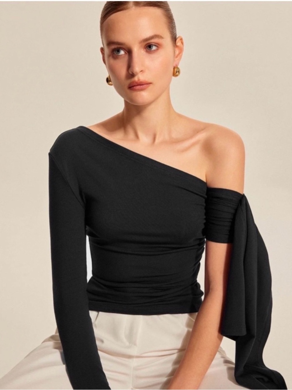 Commense Black One-Shoulder Long-Sleeve Asymmetric Top